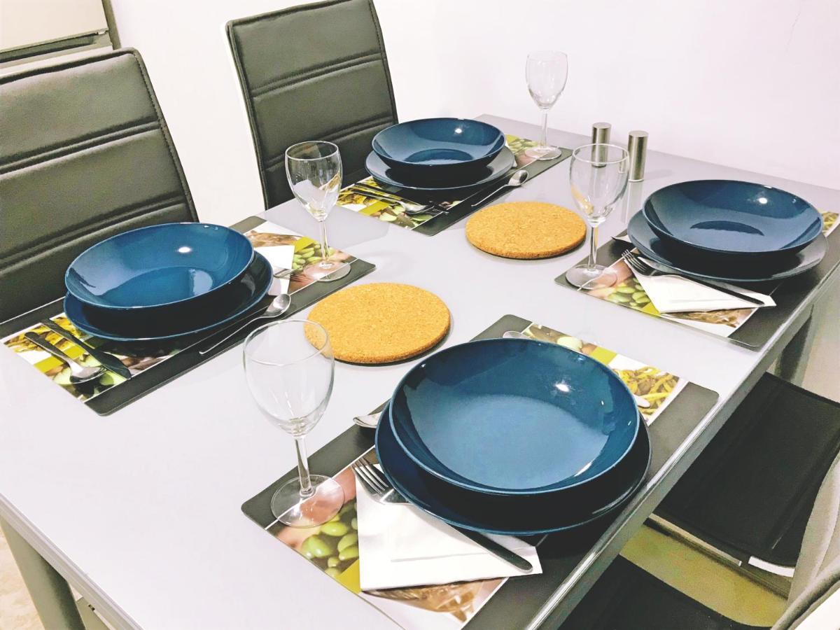 Town House With Patio In Quiet Residential Area 10 Min From Beach トレモリノス 部屋 写真