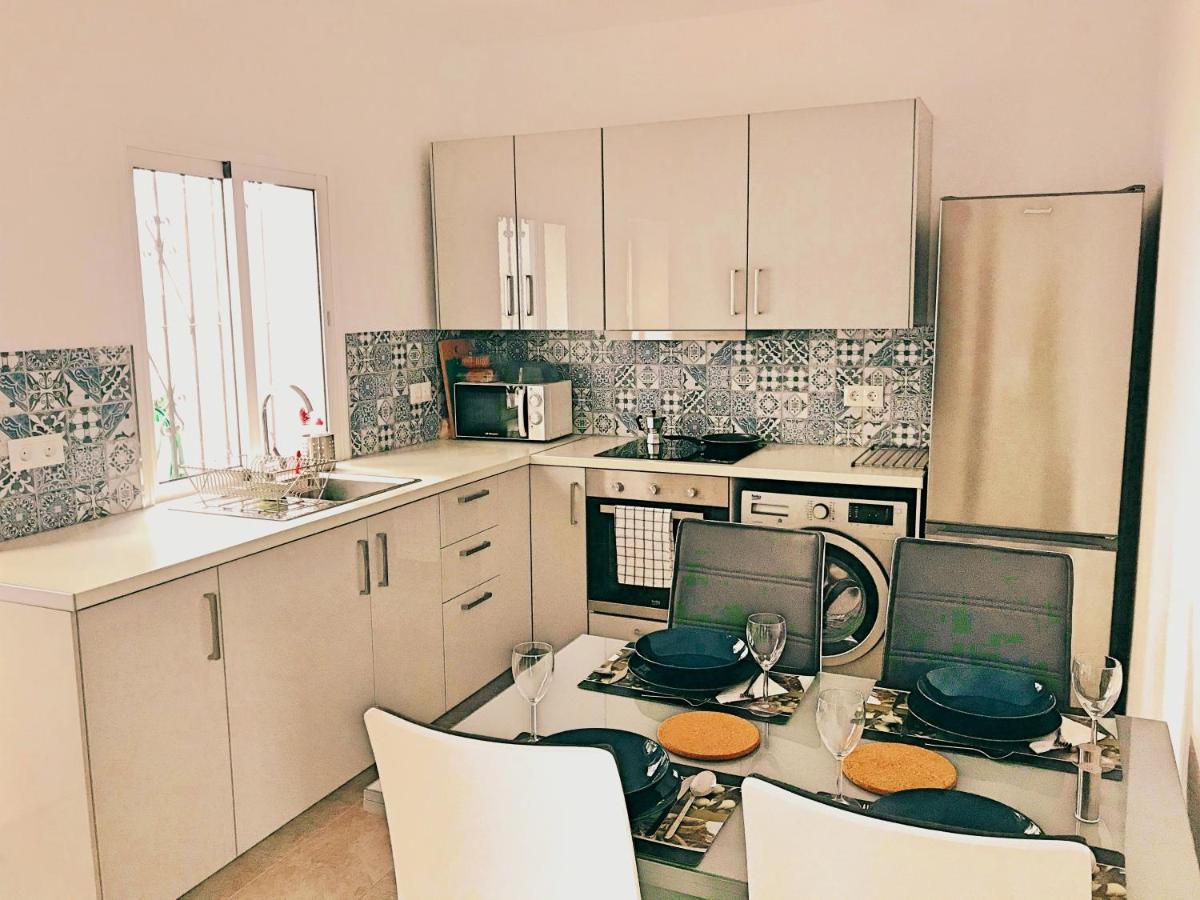 Town House With Patio In Quiet Residential Area 10 Min From Beach トレモリノス 部屋 写真