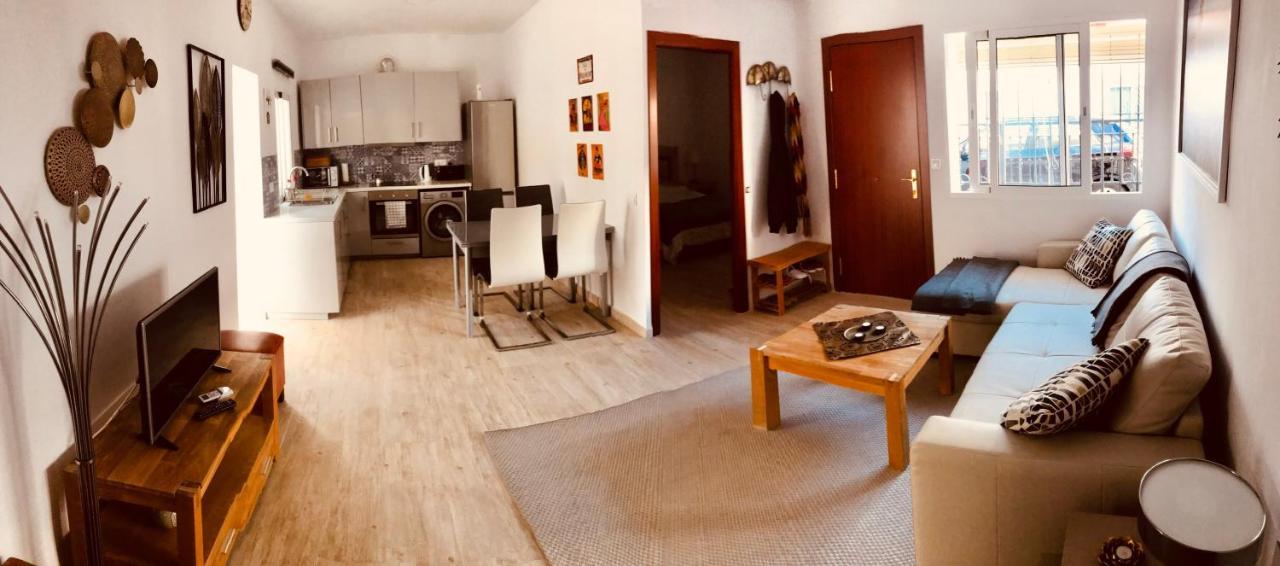 Town House With Patio In Quiet Residential Area 10 Min From Beach トレモリノス エクステリア 写真
