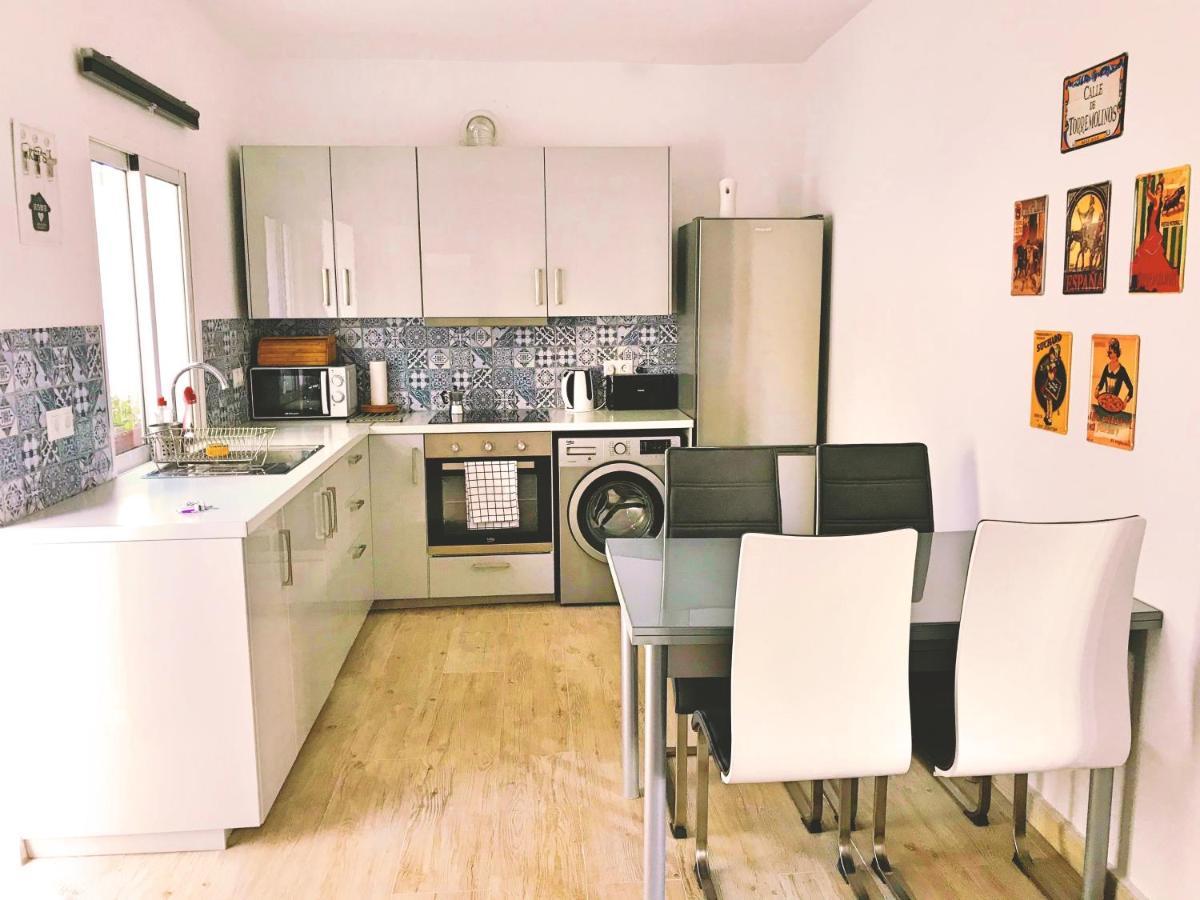 Town House With Patio In Quiet Residential Area 10 Min From Beach トレモリノス エクステリア 写真