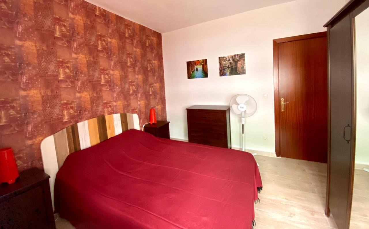 Town House With Patio In Quiet Residential Area 10 Min From Beach トレモリノス エクステリア 写真